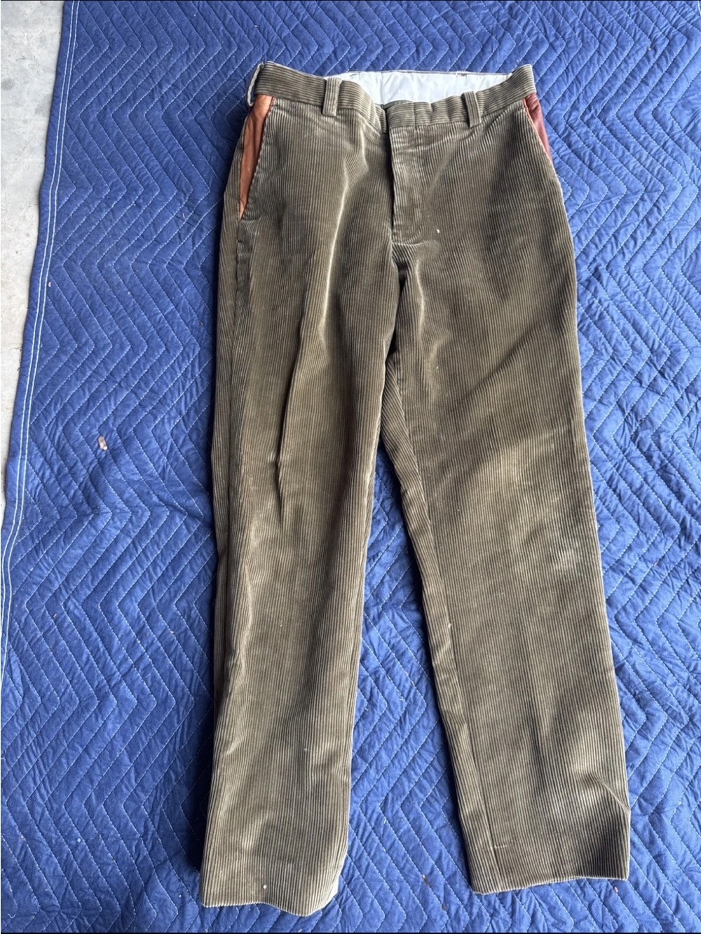 Orvis Men's Olive Corduroy Pants with Brown Leather Pocket Trim Size 34